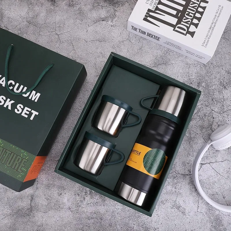 Adventure Vacuum Flask Set - 680ml