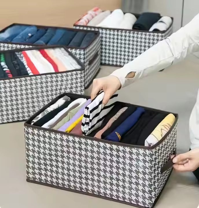 PRINTED CLOTHES STORAGE BOX